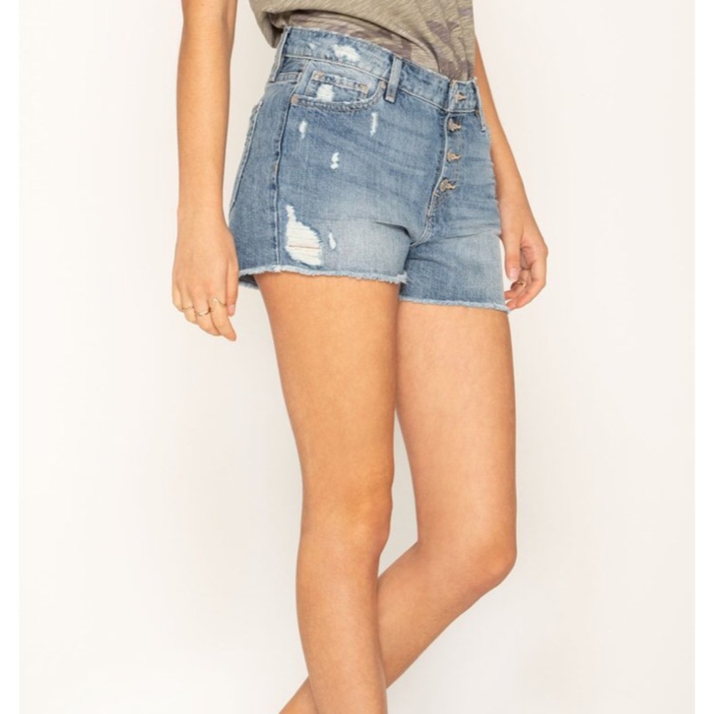 NWT Miss Me Button Clean Cutoff Denim Shorts